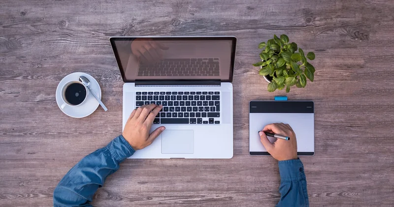 Combien coûte vraiment un site quand on est indépendant