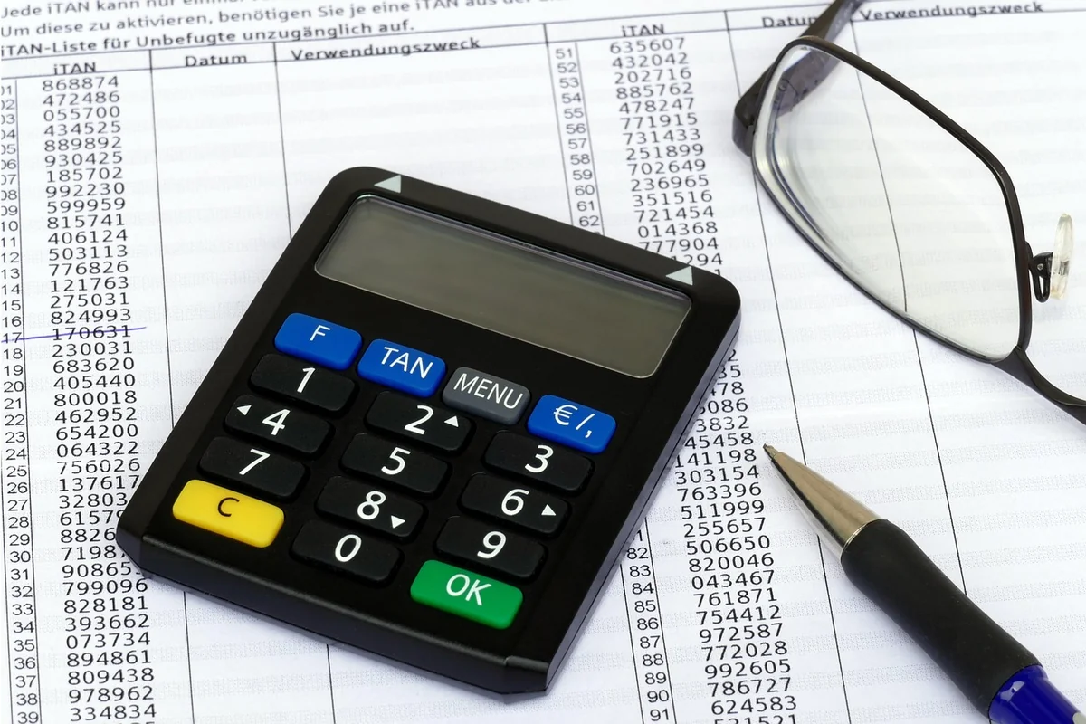 Gérer ses opérations courantes : virements, prélèvements et conseils